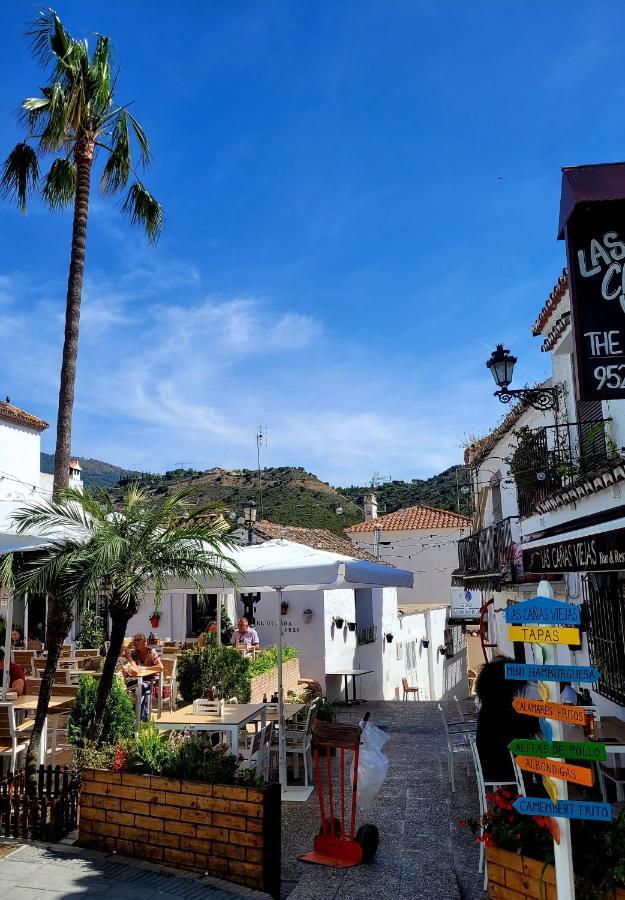 Benahavis Village Penthouse Apartment, 2 Bedrooms, Stunning Views, Swimming Pool !! Exterior foto
